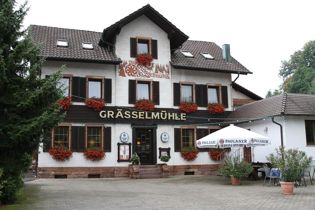 Gasthaus Zur Grasselmuhle Hotel Sasbach  Стая снимка